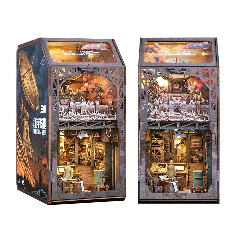 Book Nook Wizardi Miniature – Red Coast Base Roombox Kit